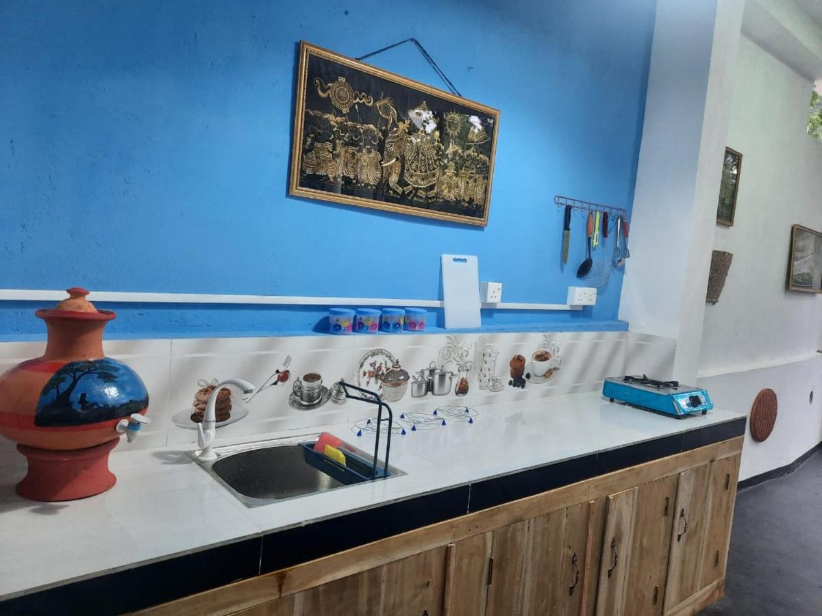 Little Angels Bed & Breakfast Мириса Екстериор снимка