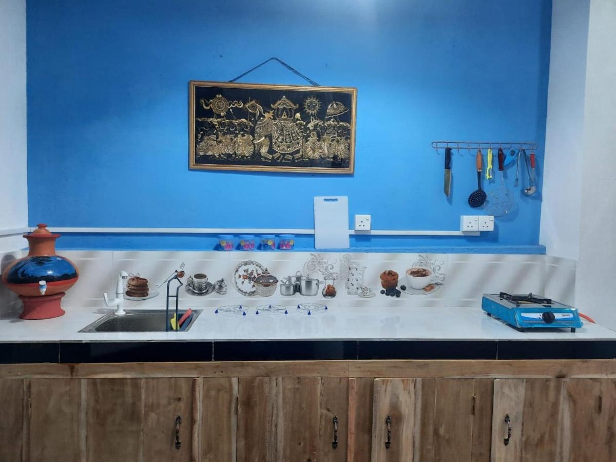 Little Angels Bed & Breakfast Мириса Екстериор снимка