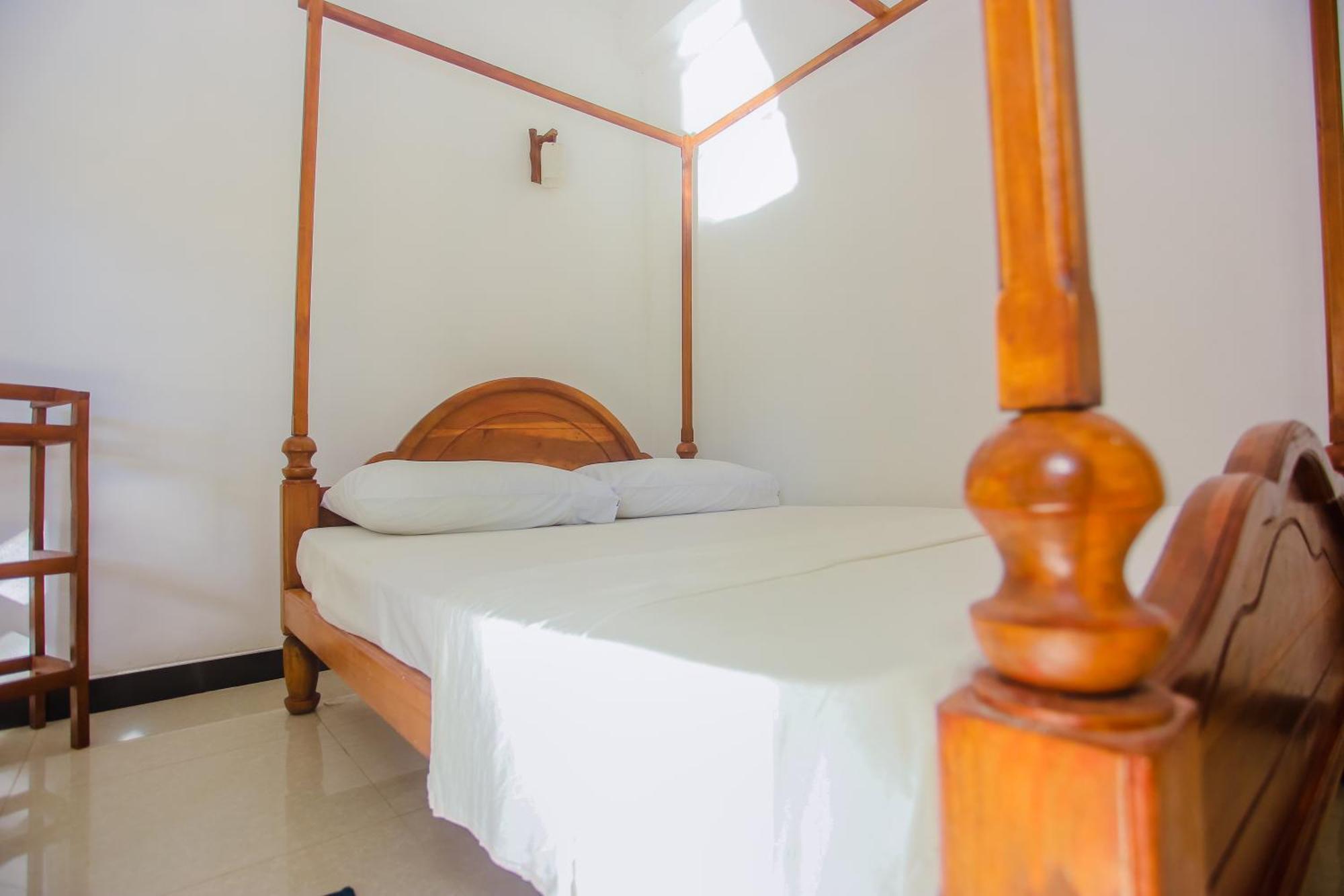 Little Angels Bed & Breakfast Мириса Екстериор снимка