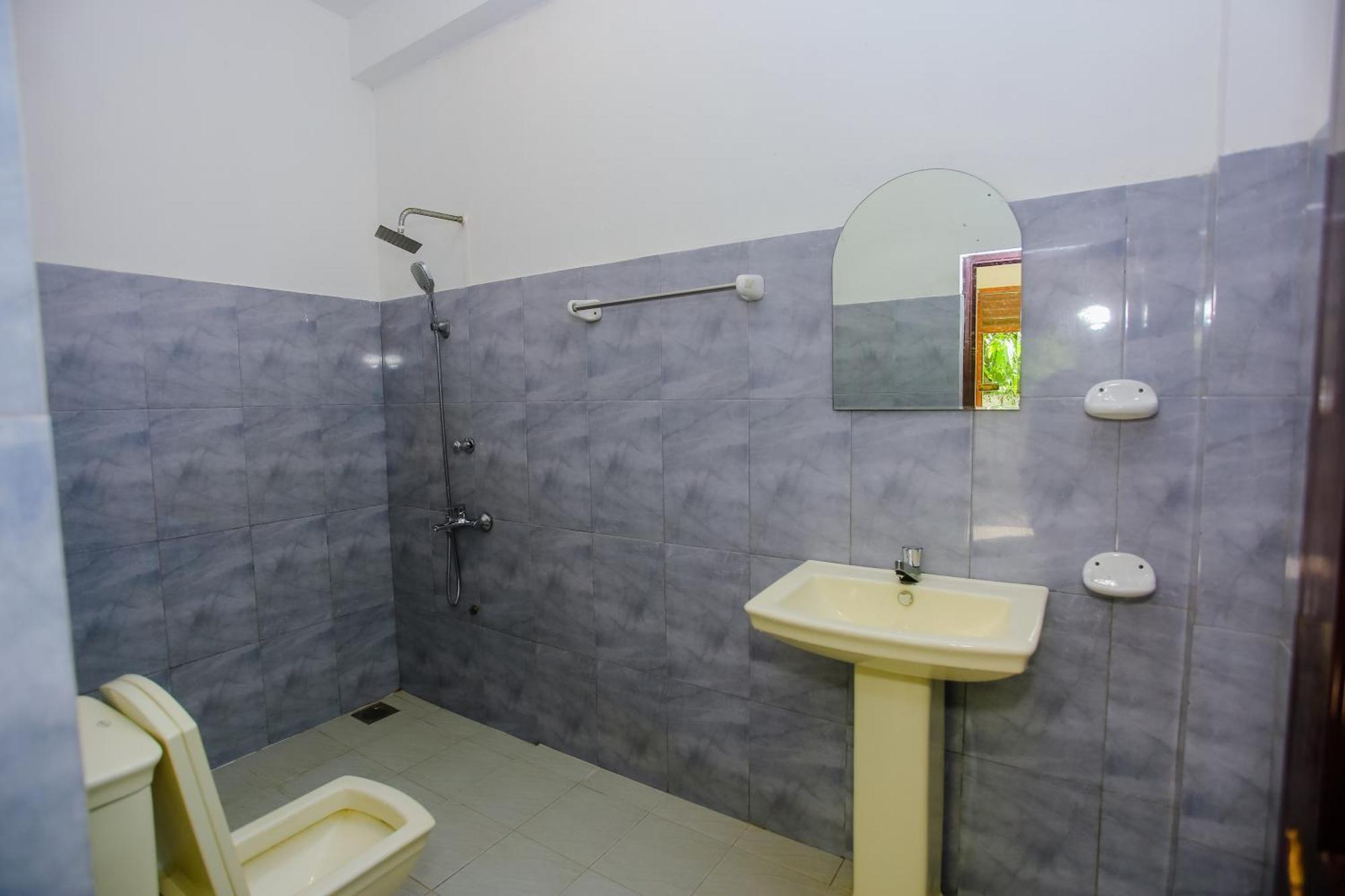 Little Angels Bed & Breakfast Мириса Екстериор снимка