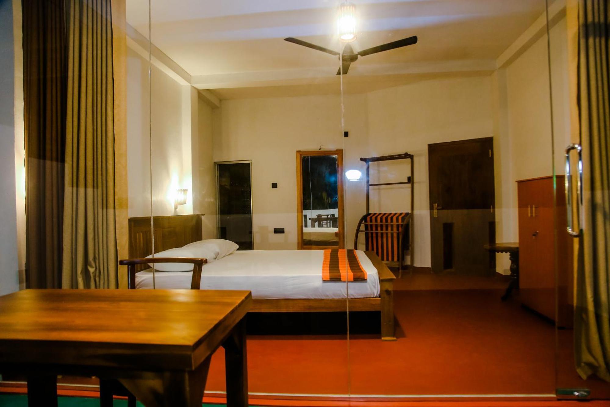 Little Angels Bed & Breakfast Мириса Екстериор снимка