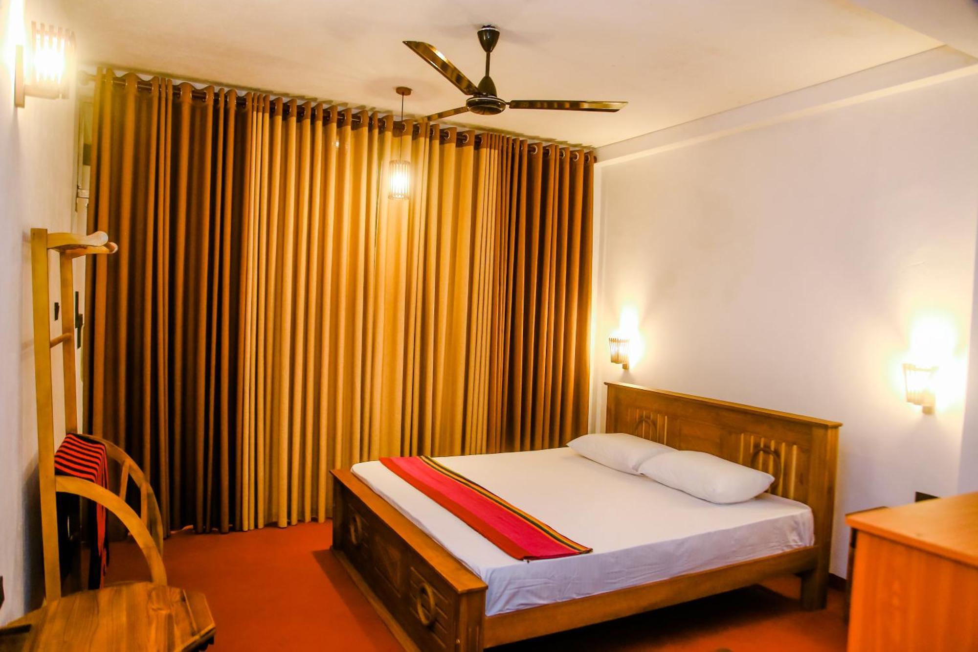 Little Angels Bed & Breakfast Мириса Екстериор снимка