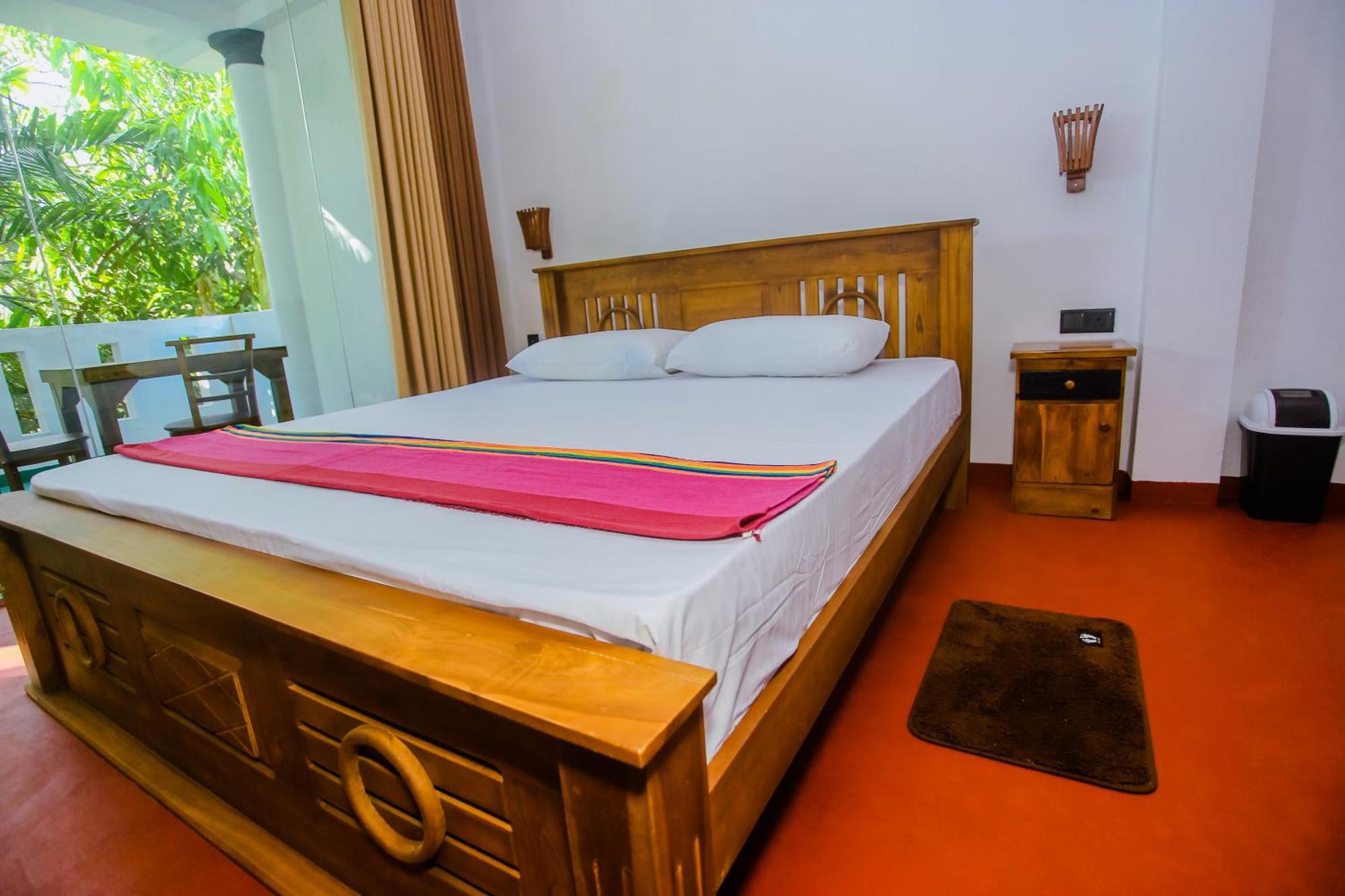 Little Angels Bed & Breakfast Мириса Екстериор снимка