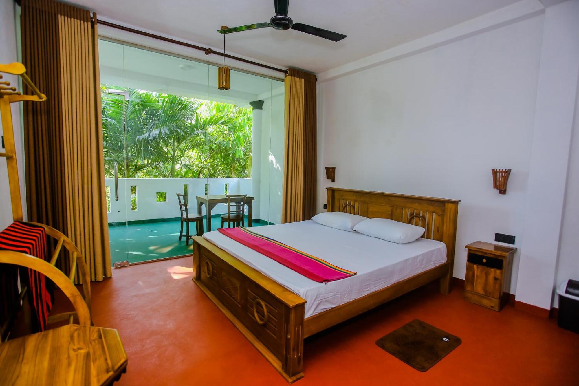 Little Angels Bed & Breakfast Мириса Екстериор снимка
