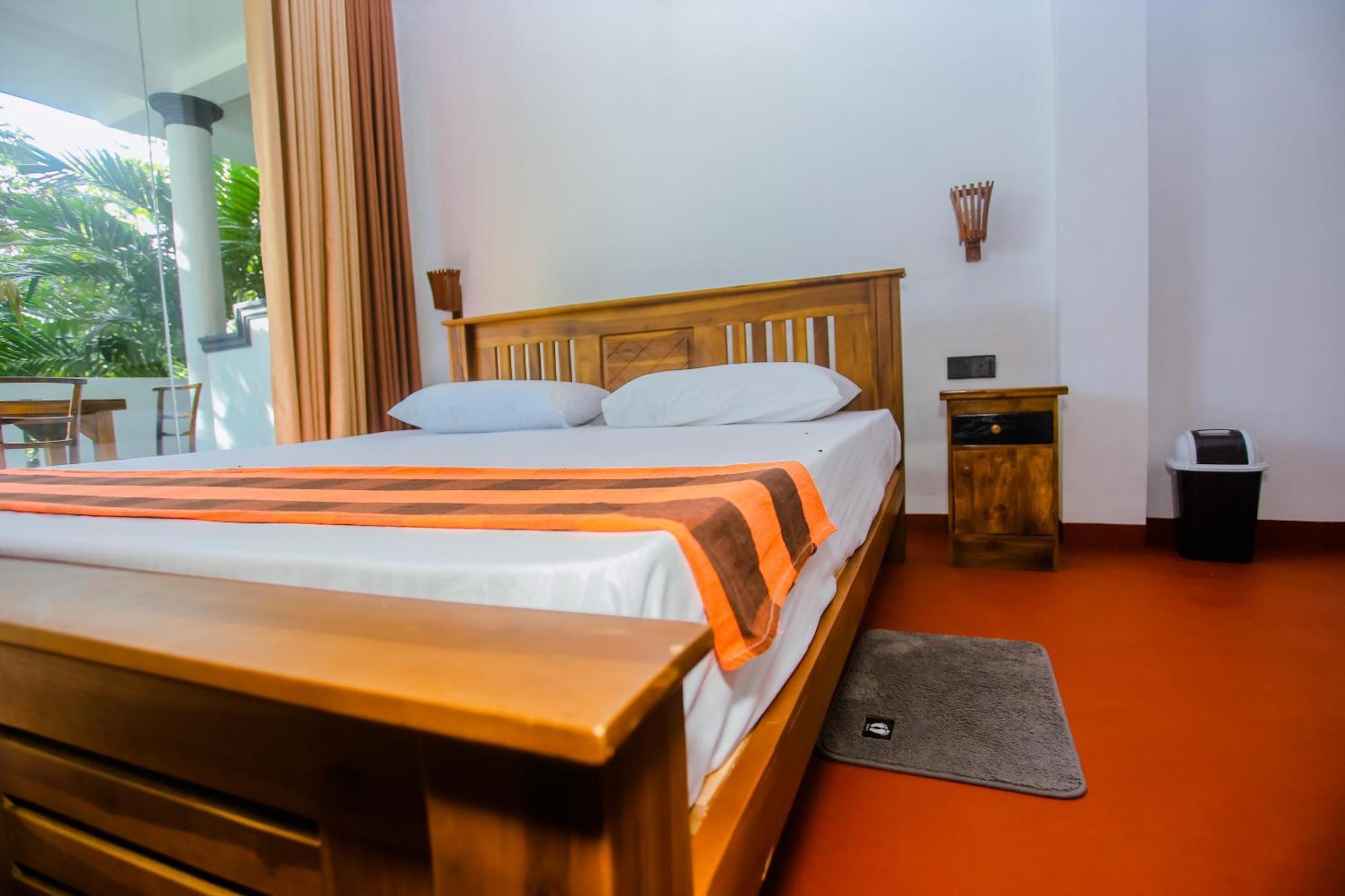 Little Angels Bed & Breakfast Мириса Екстериор снимка