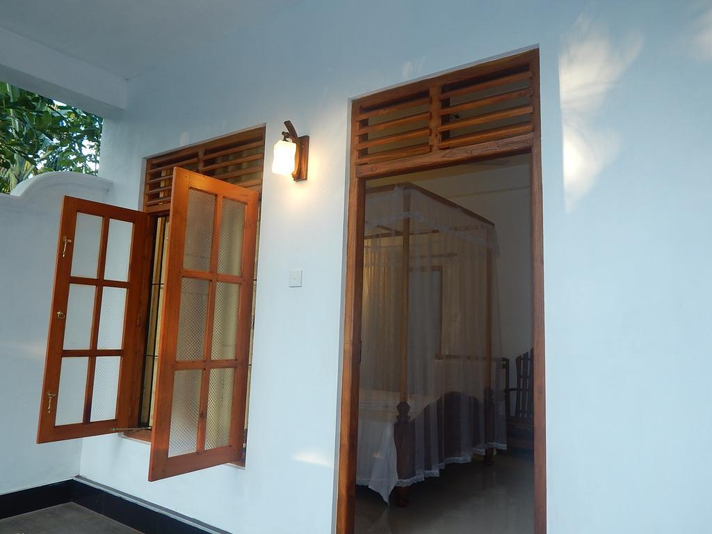 Little Angels Bed & Breakfast Мириса Екстериор снимка